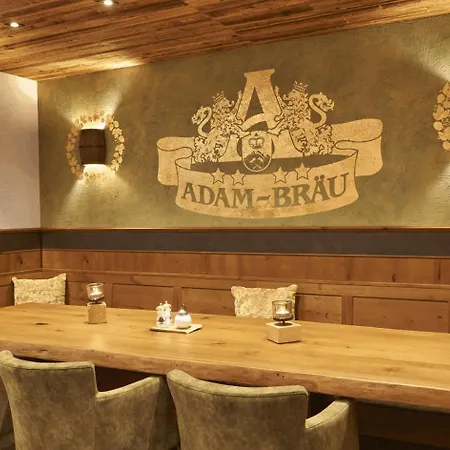 Wellness- Und Bierhotel Adam Braeu 호텔