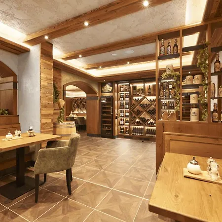 Wellness- Und Bierhotel Adam Braeu 호텔 4*