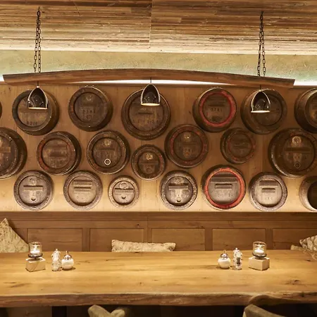 Wellness- Und Bierhotel Adam Braeu 4*