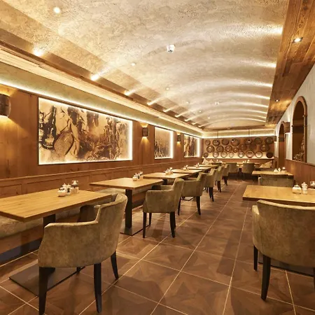Wander- Und Aktivhotel Adam Braeu 4*