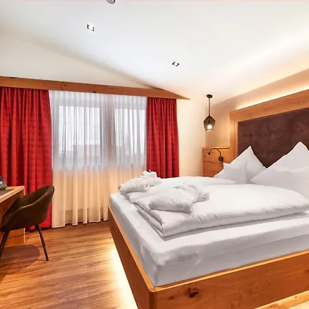 Wander- Und Aktivhotel Adam Braeu